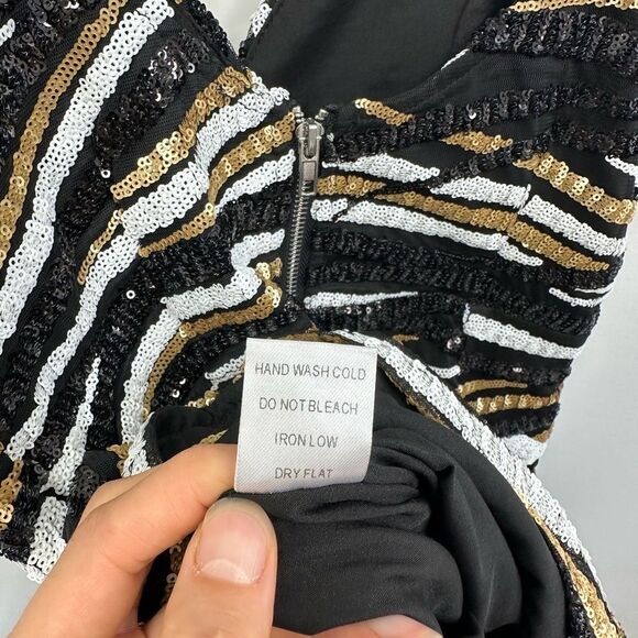 Luxxel Plunge Neck Spaghetti Strap Fully Sequined Romper Size M - Picture 10 of 11